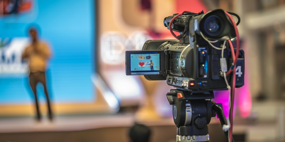 Hybrid Meeting Tips: Creative Ways to Keep Crowds Engaged